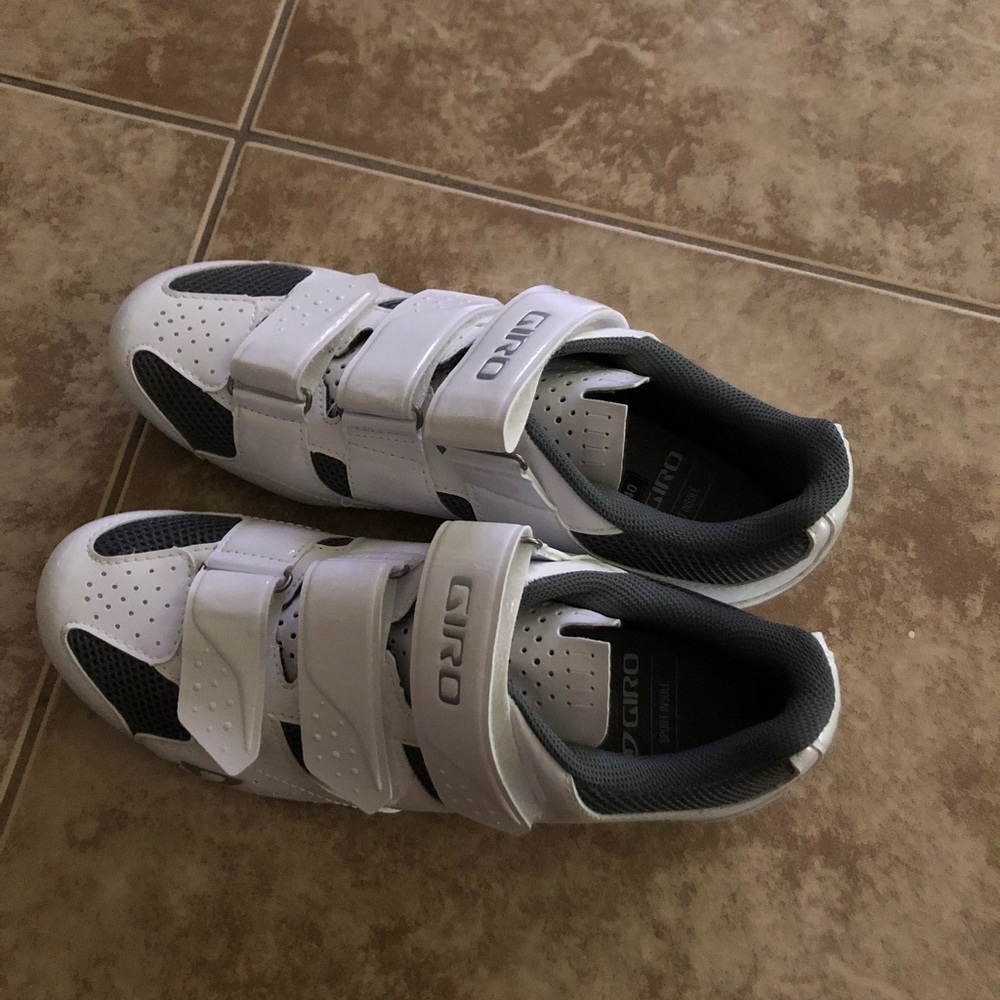 Giro cycling shoes